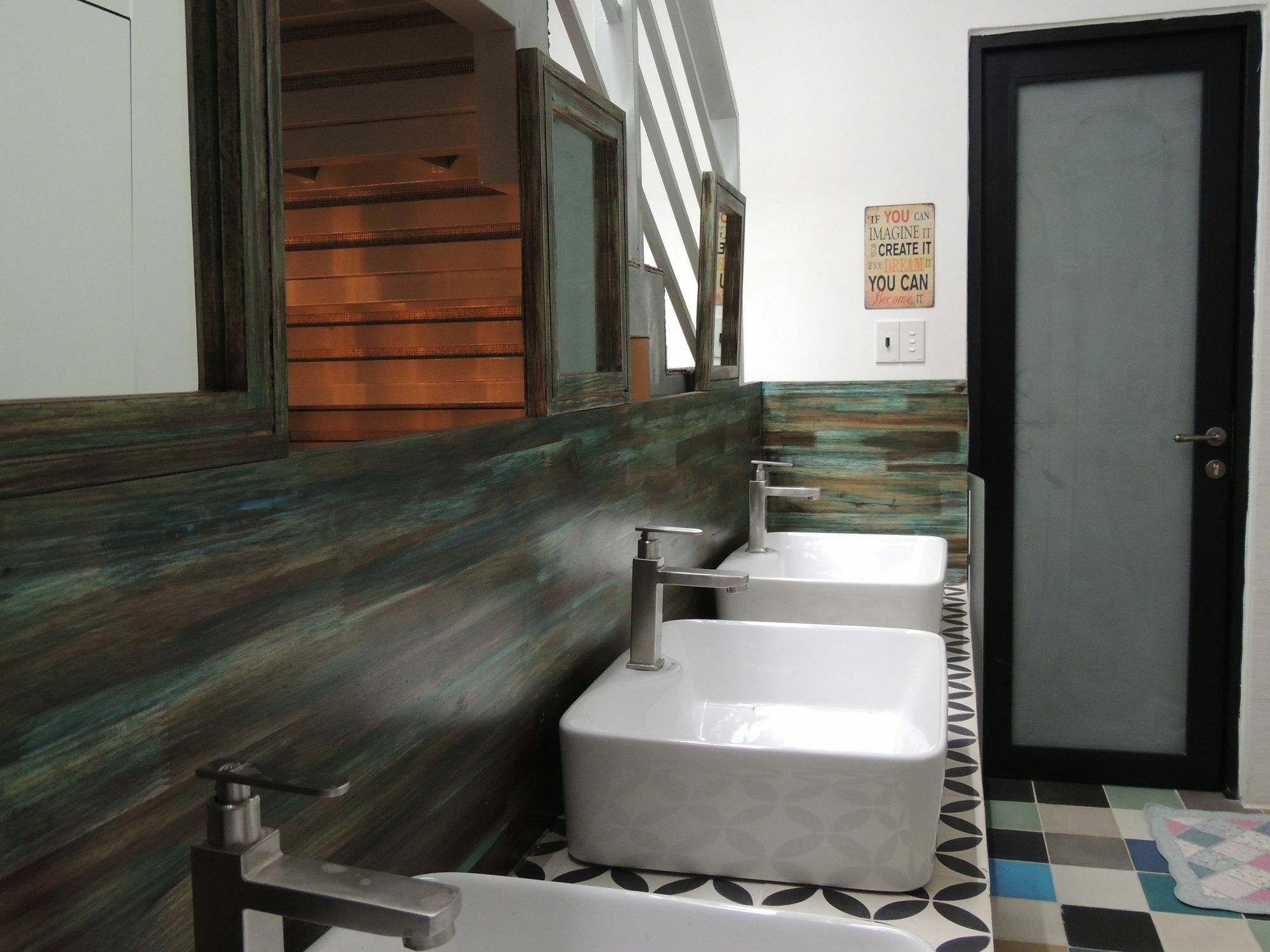 Timemark Travel Homestay & Hostel Thành Pho Ho Chí Minh Esterno foto